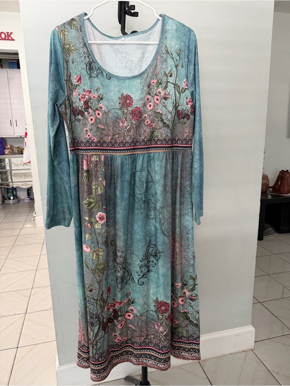 Vestido Floral/Teal Floral Long-Sleeve Women’s Dress